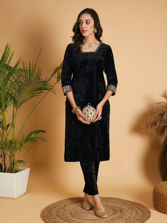 Women Black Velvet Straight Kurta