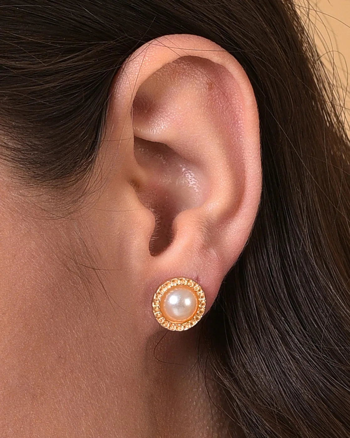 Pack of 18 Gold Plated Pearls Hoop Earring