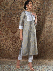 Shae by SASSAFRAS - Women Grey Ethnic Motifs Printed Kurta with Trousers