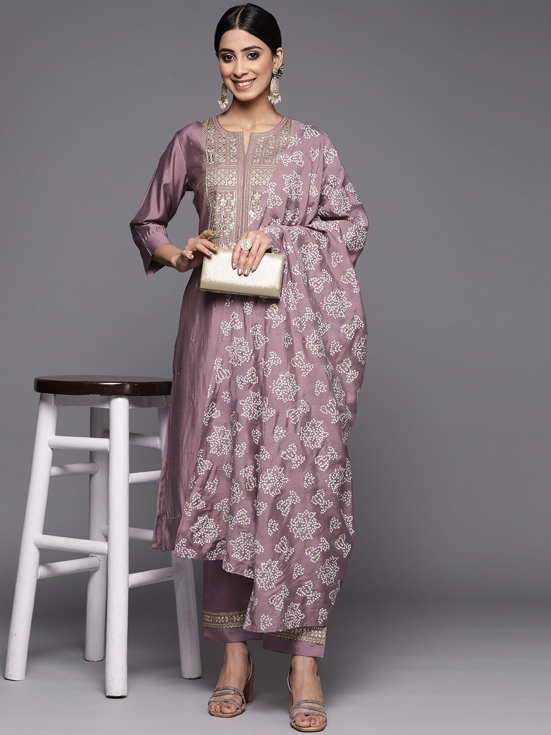 Women Mauve Embroidered Kurta Set With Dupatta