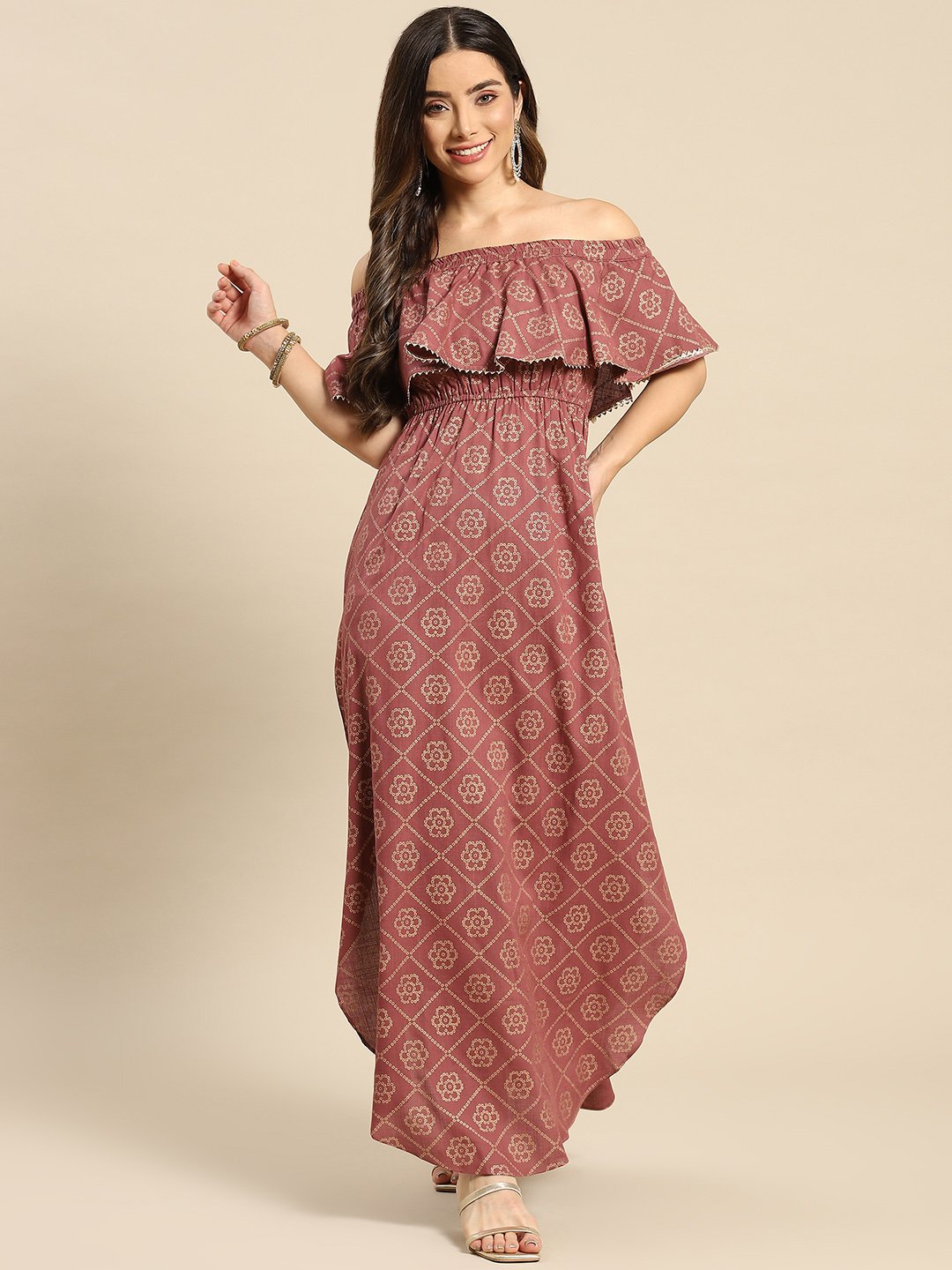 Off shoulder Flare yoke and U hem maxi dress