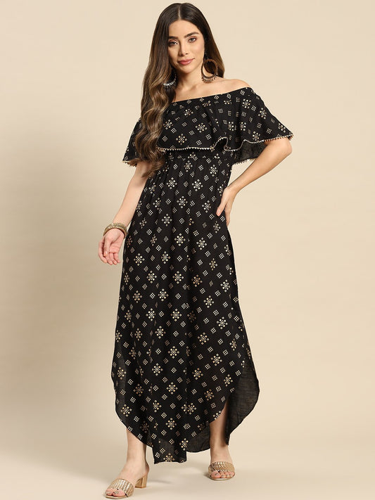 Off shoulder Flare yoke and U hem maxi dress