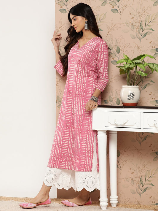 Women Pink Abstract Printed Straight Kurta.