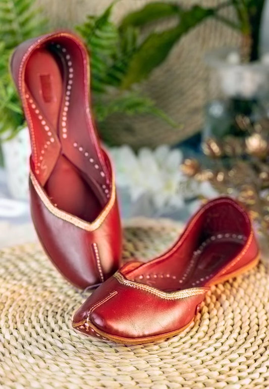 Women Burgundy Plain Mojaris