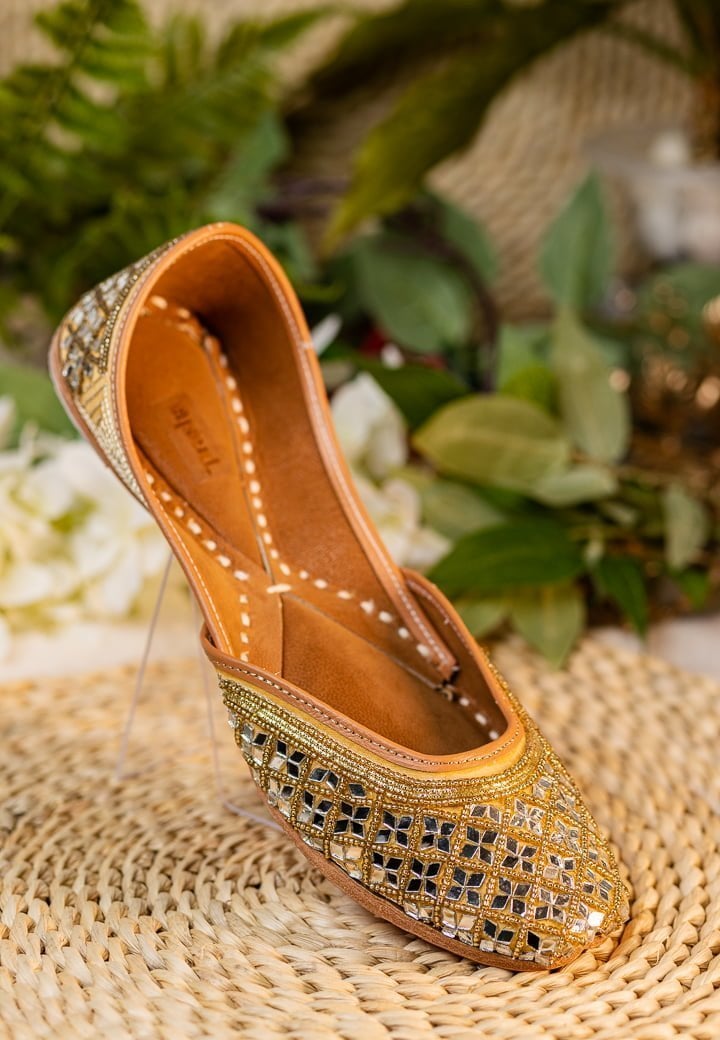 Women Gold Mirror Embellished Mojaris.