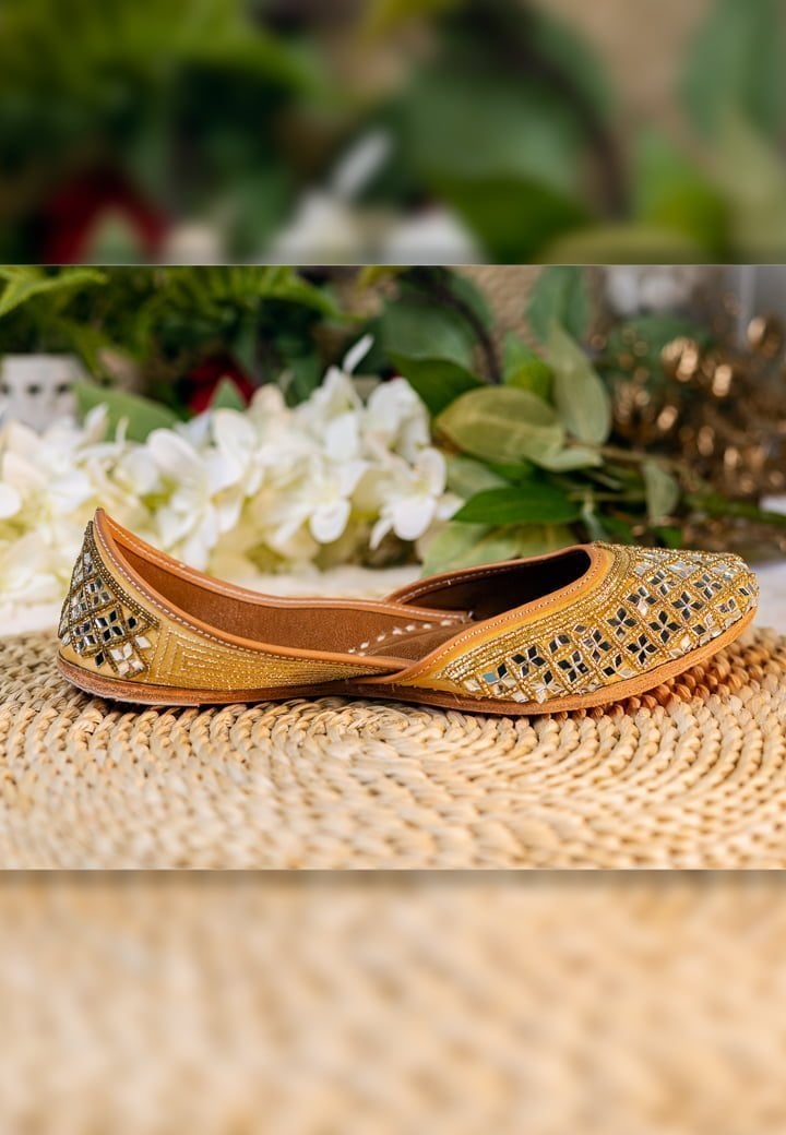 Women Gold Mirror Embellished Mojaris.