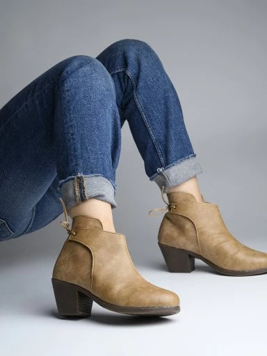 Beige Solid Heeled Boots