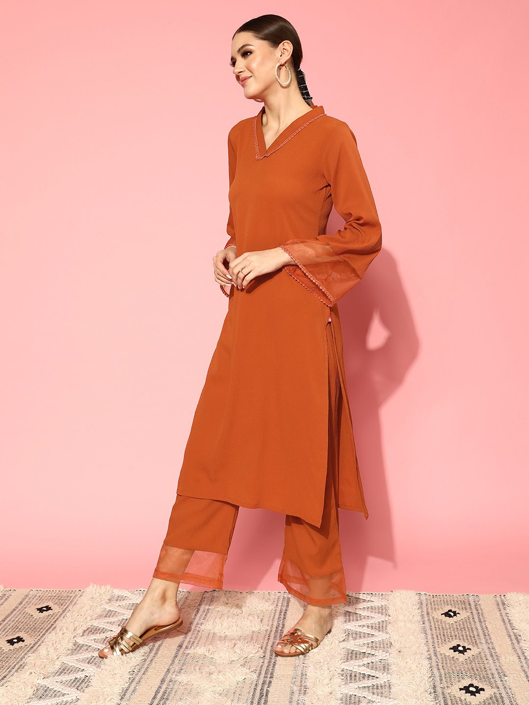 Women Rust Straight Kurta Paired With Tonal Bottom