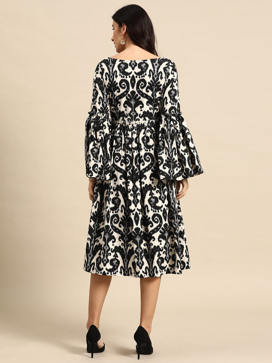 Midi Dress with bell sleeve