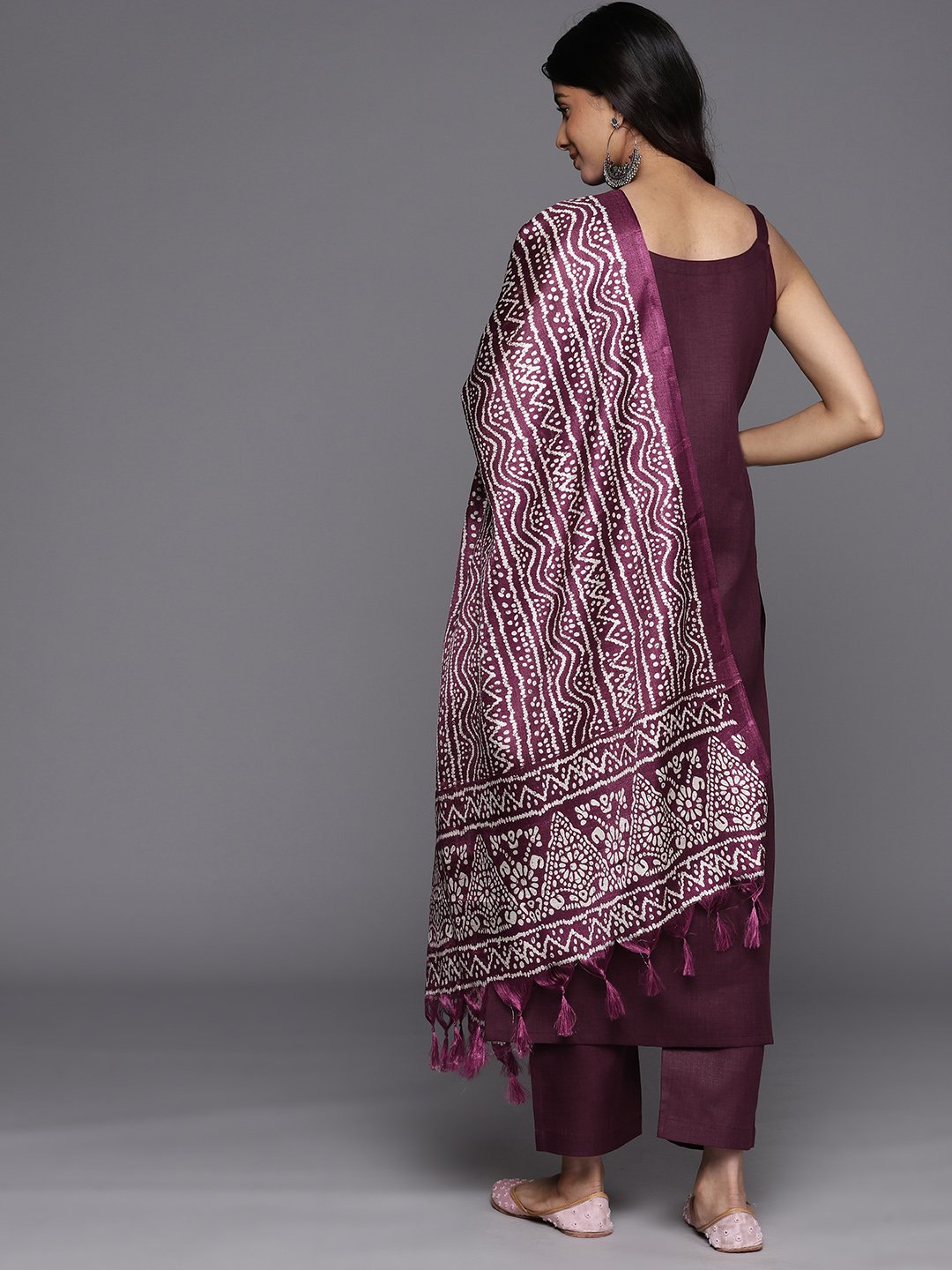 Women Strap Kurta Paired With Tonal Bottom And Printed Dupatta