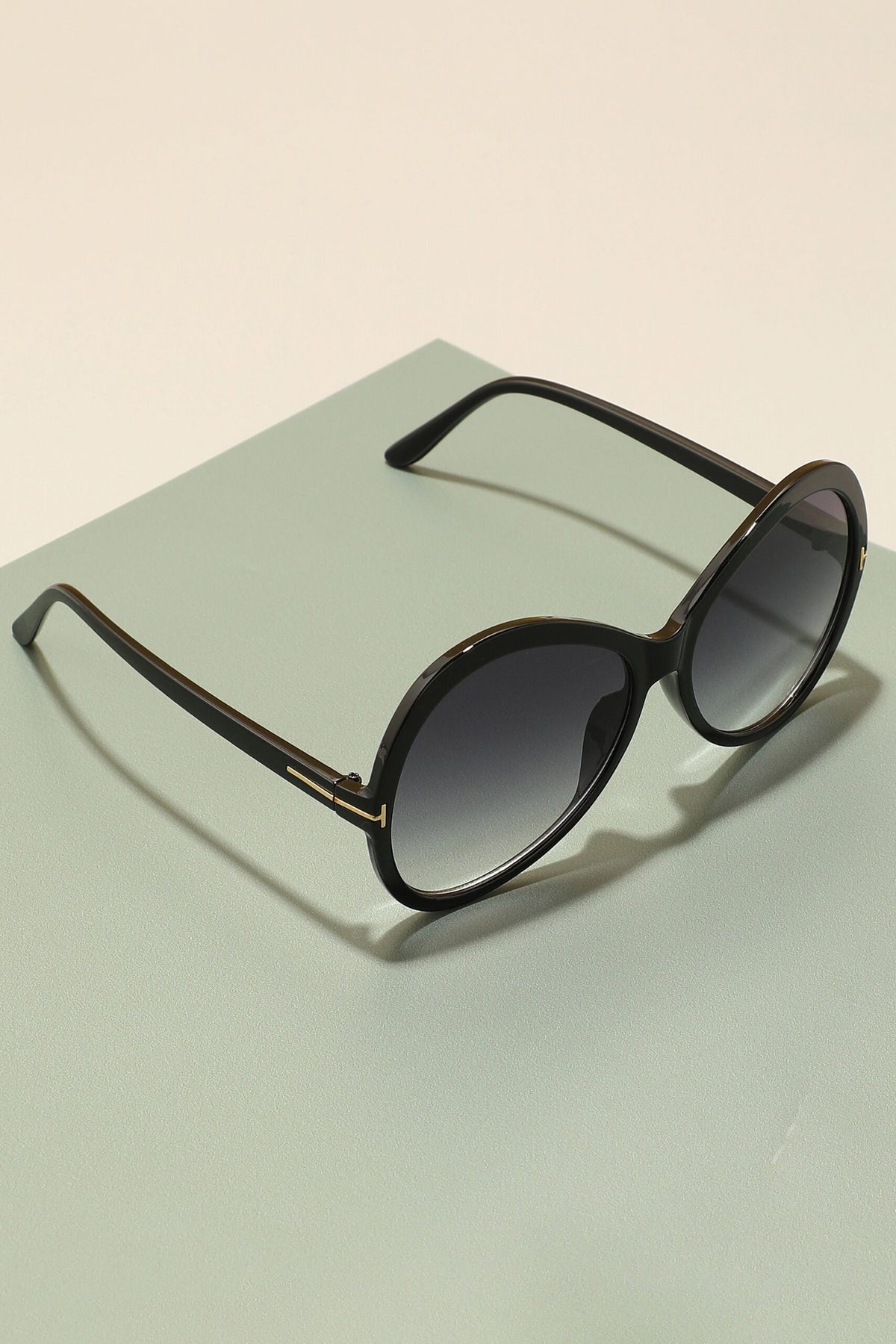 Full Rim Oversized Sunglass