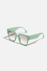 Haute Sauce - Full Rim Oversized Sunglass