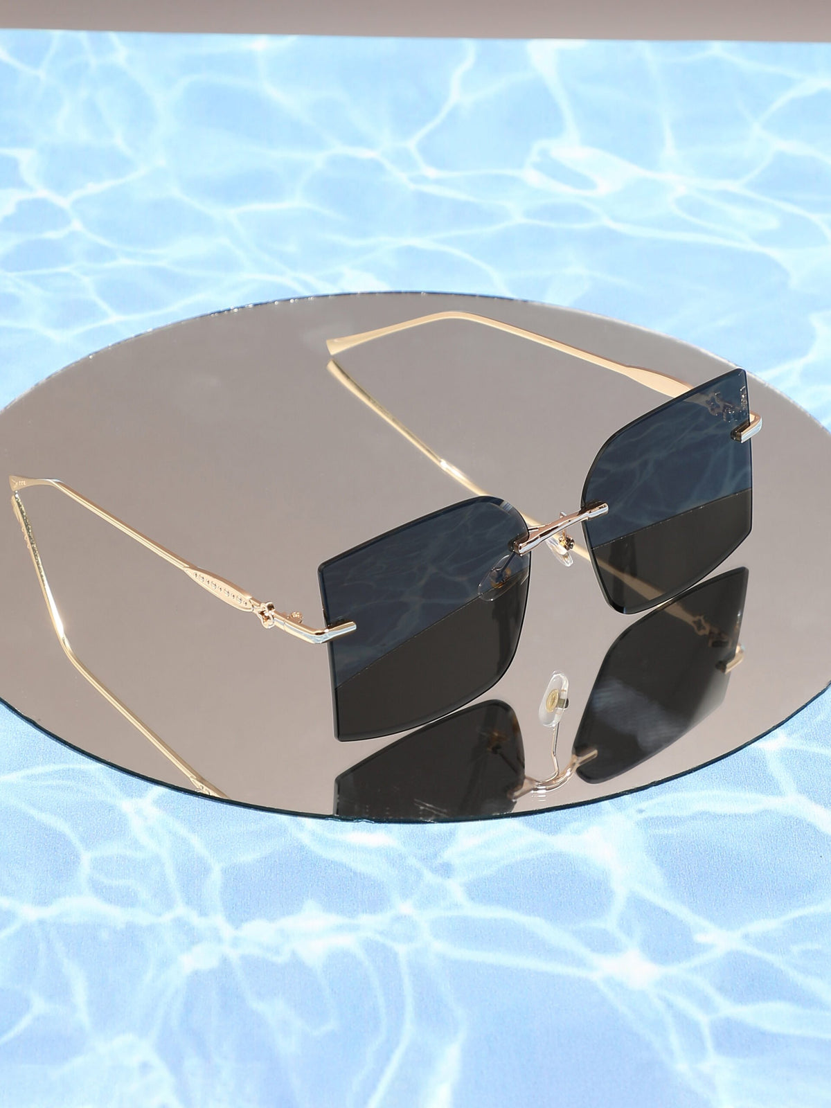 Full Rim Rectangle Sunglass