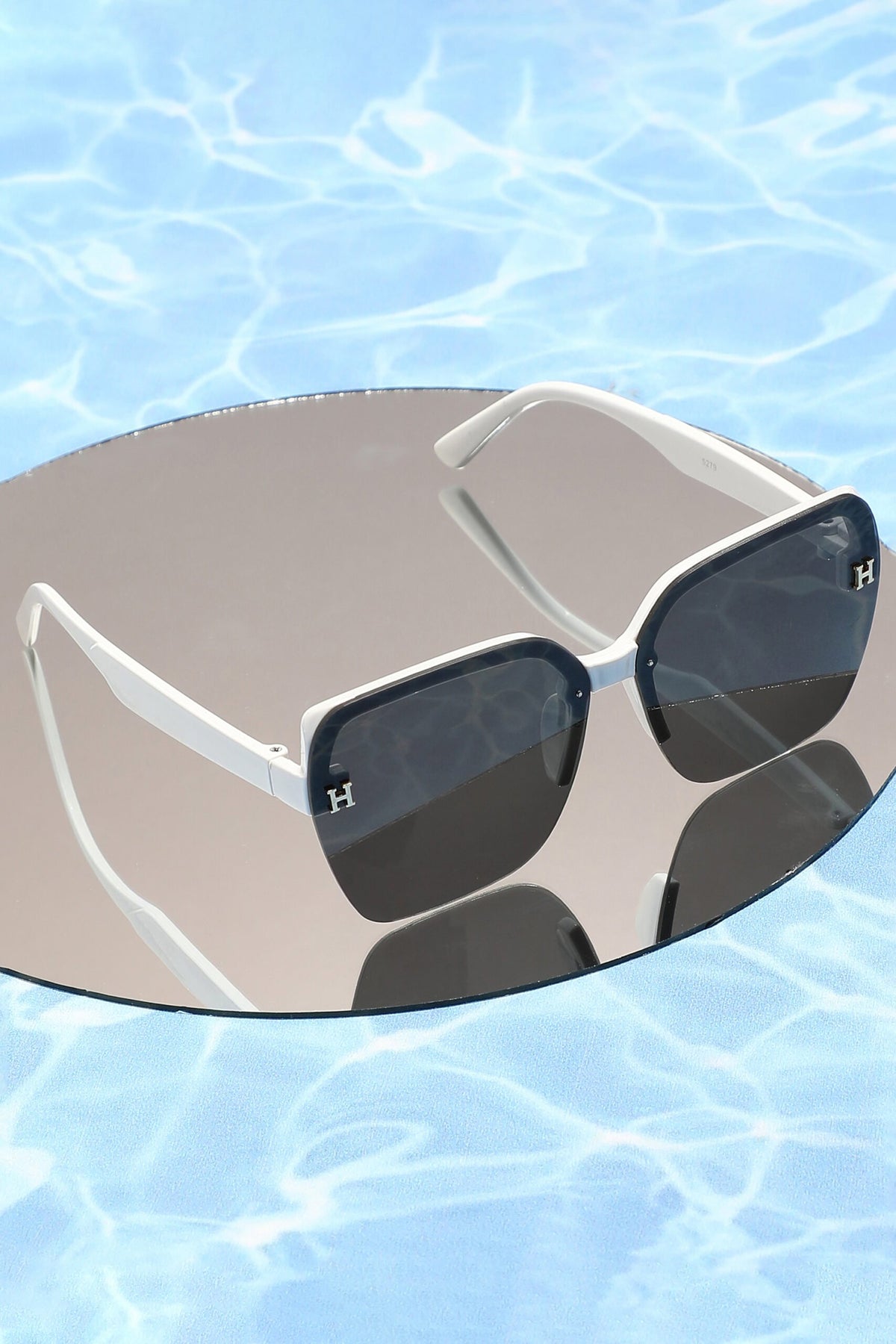 Half Rim Oversized Sunglass