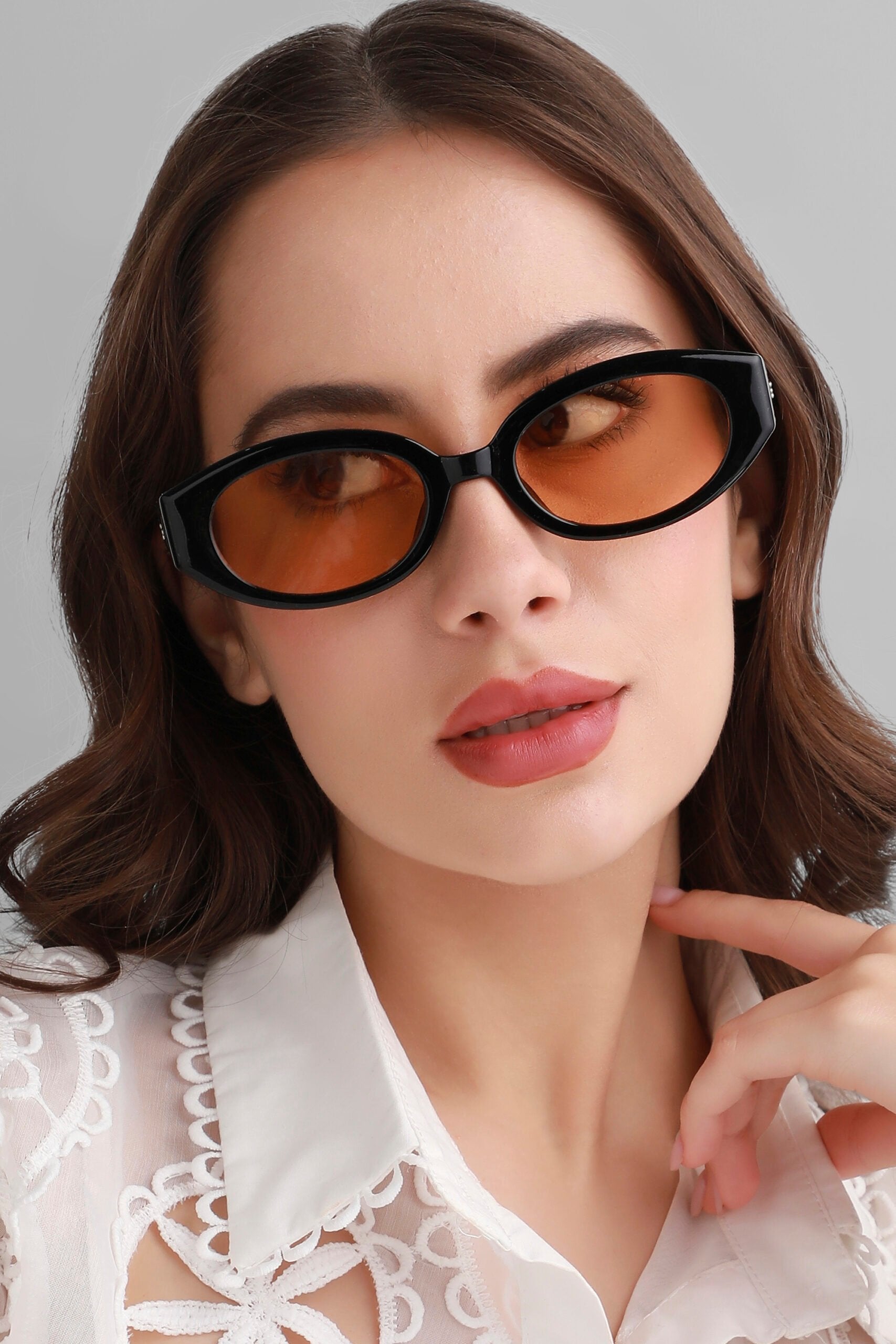 Polarized Polycarbonate Full Rim Oval Sunglass For Women