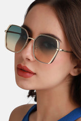 Polarized Alloy Full Rim Oversized Sunglass For Women