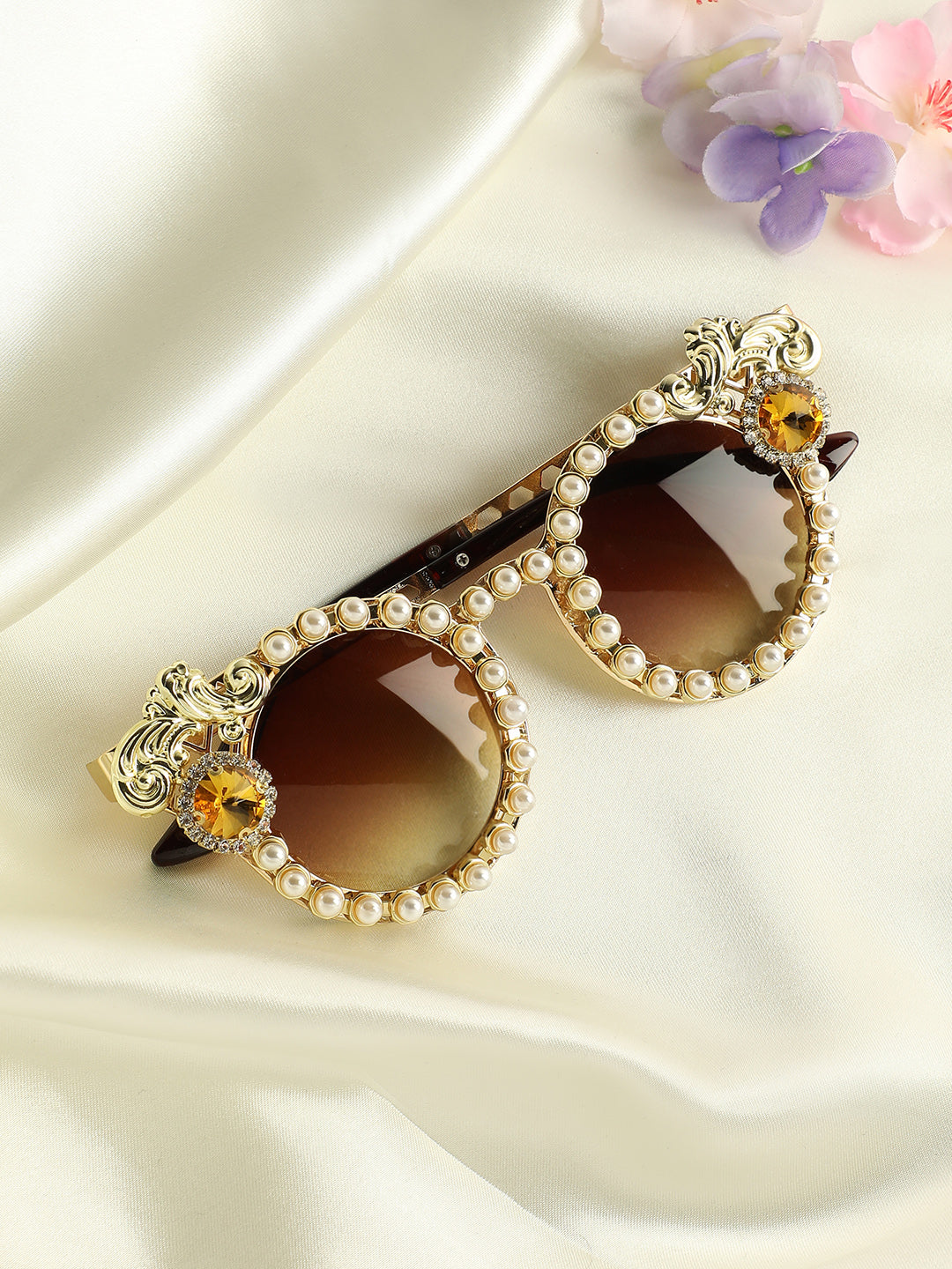 Jeweled Sunglasses: Be Dazzling