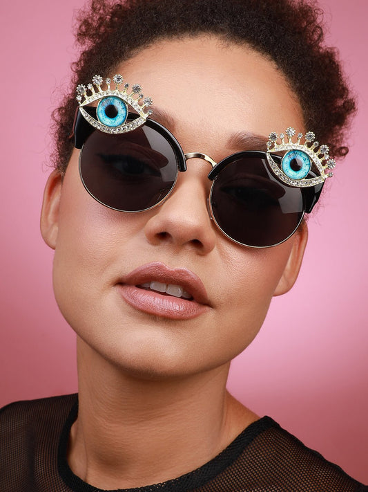 Statement Sunnies: Stand Out in Style