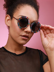 Sunglasses with Flair: Embrace the Bling