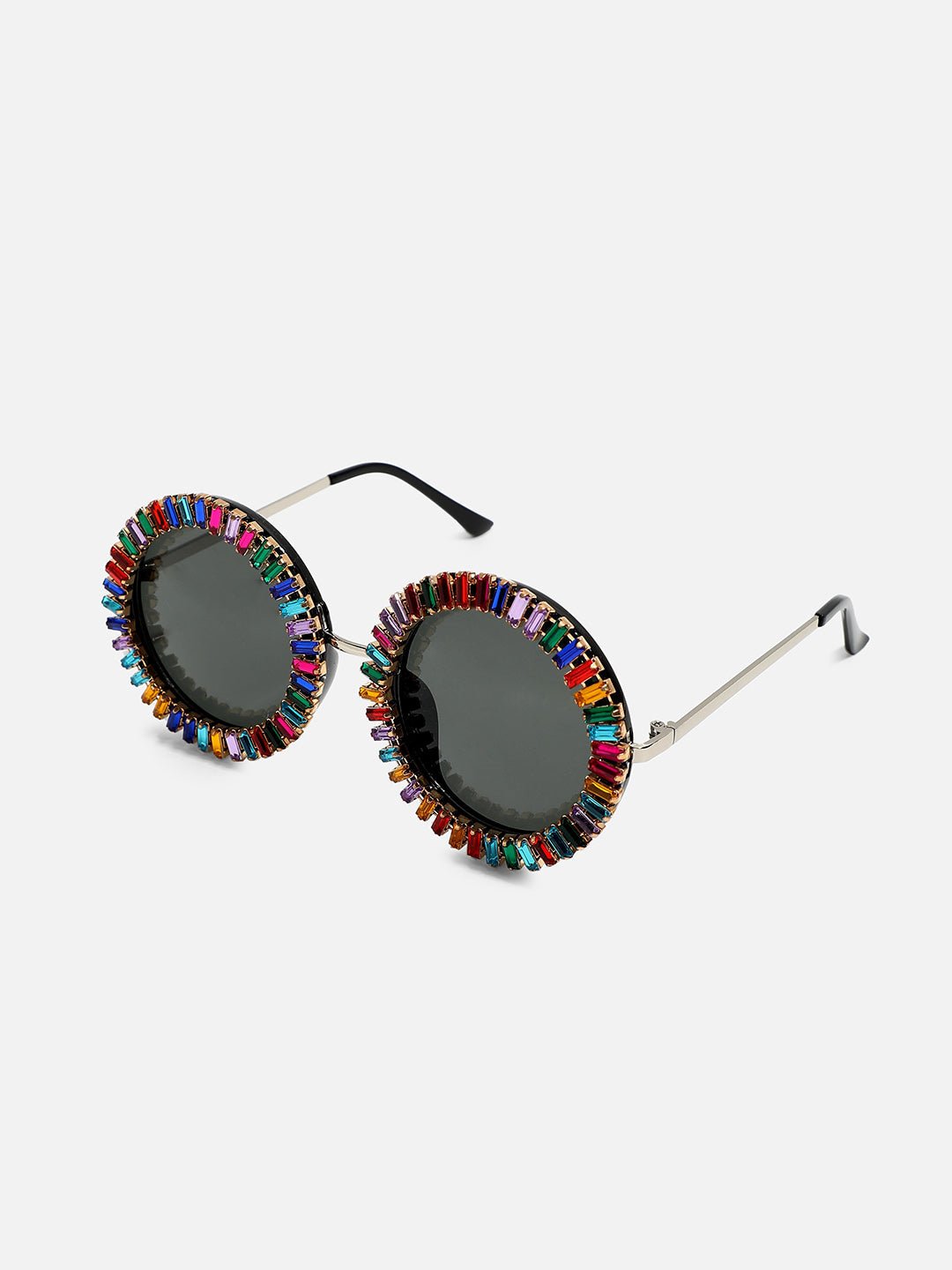 Sunglasses with Flair: Embrace the Bling