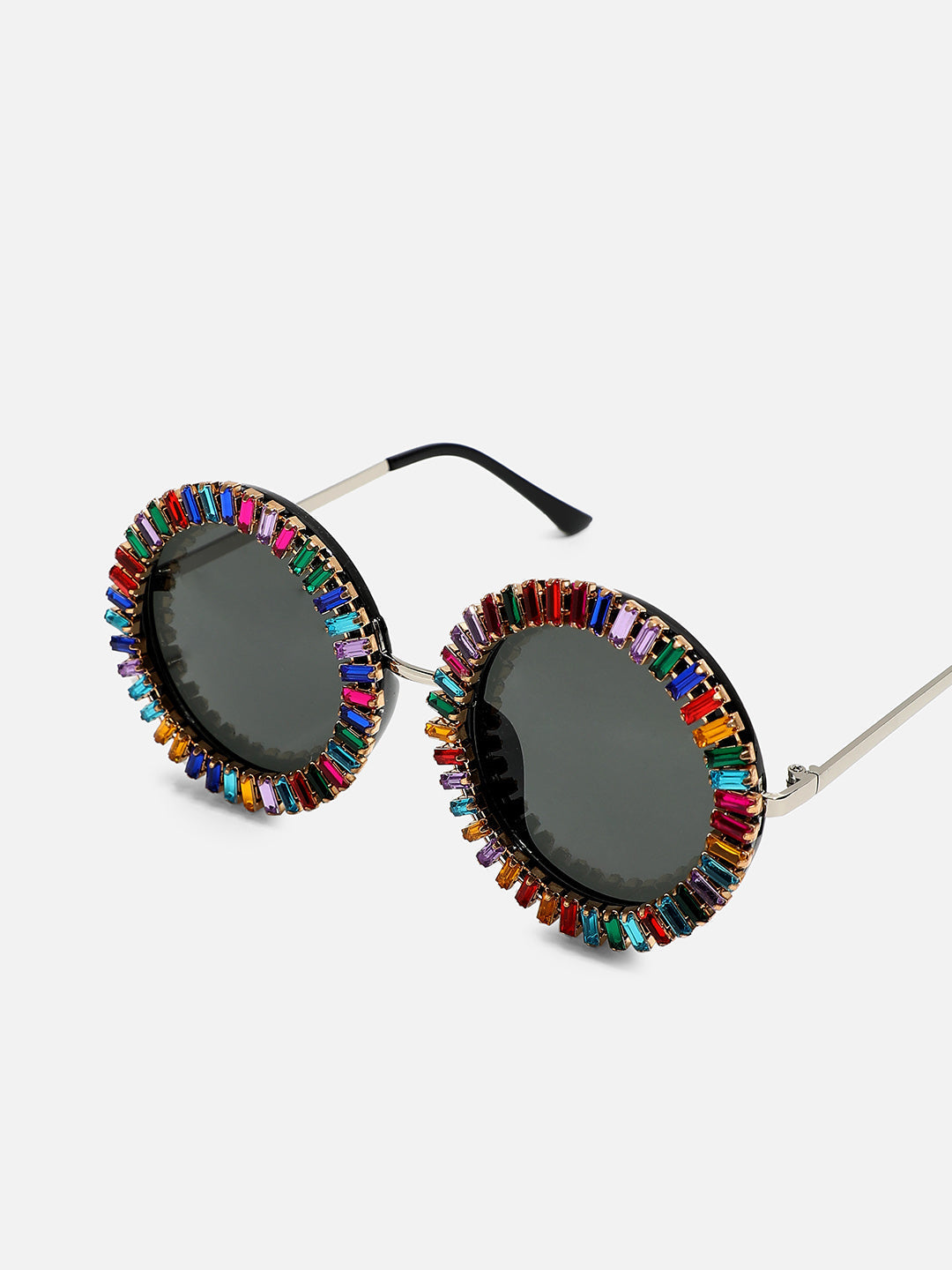 Sunglasses with Flair: Embrace the Bling