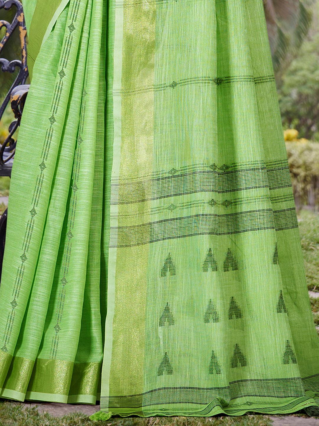 Green Cotton Woven Work Party Wear Saree