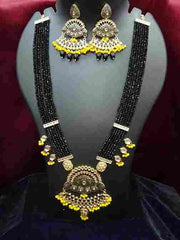 Black Beaded Stone-Studded Necklace Set