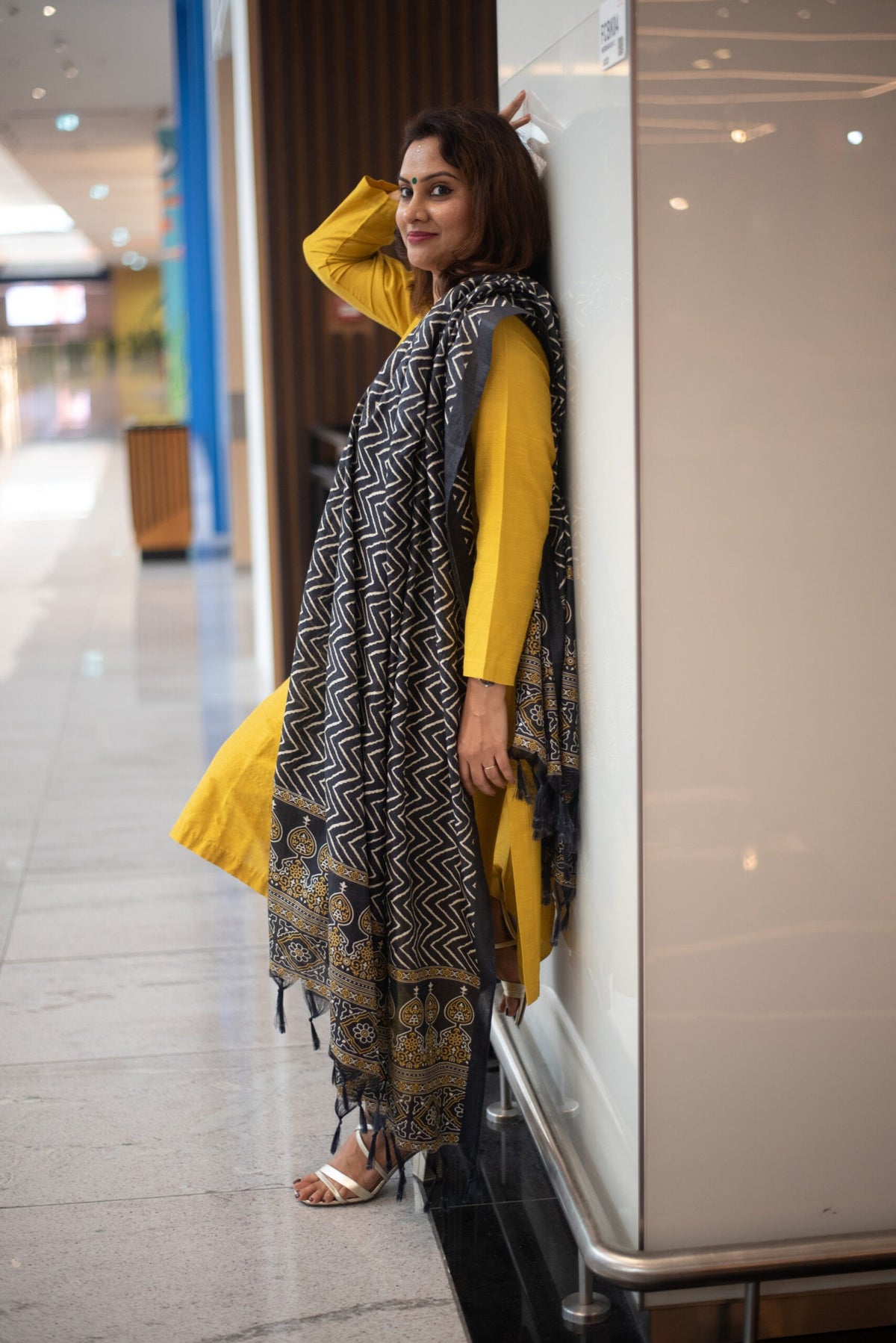 Blended Dupatta- Black and Yellow