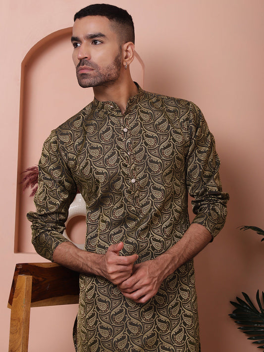 Men Black Silk Blend Straight Kurta Pyjama Set