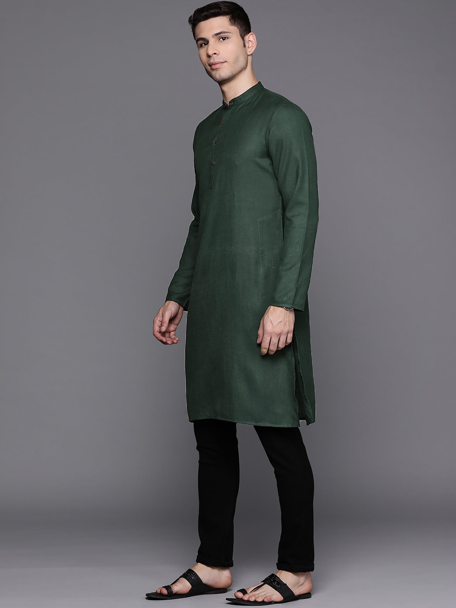 Green Solid Cotton Blend Straight Kurtas