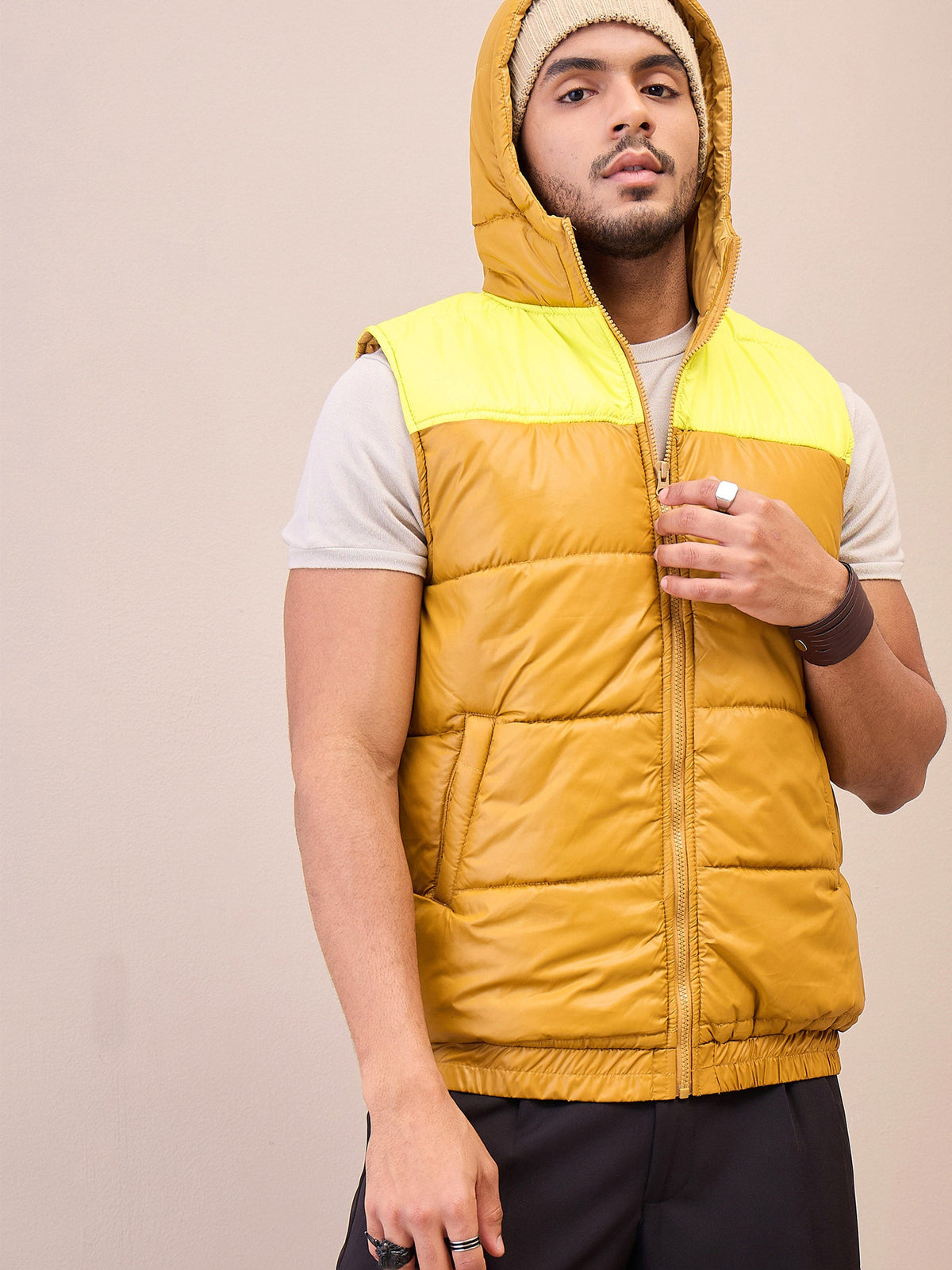 Men Khaki & Yellow ColorBlock Hoodie Sleeveless Jacket