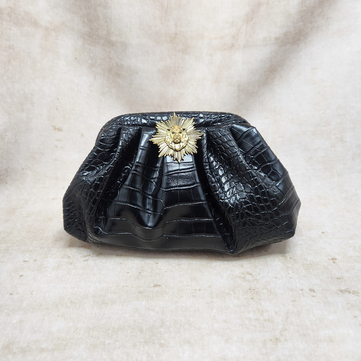 Lion Pouchette – Black