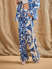 Women Blue Printed Straight Fit Pants