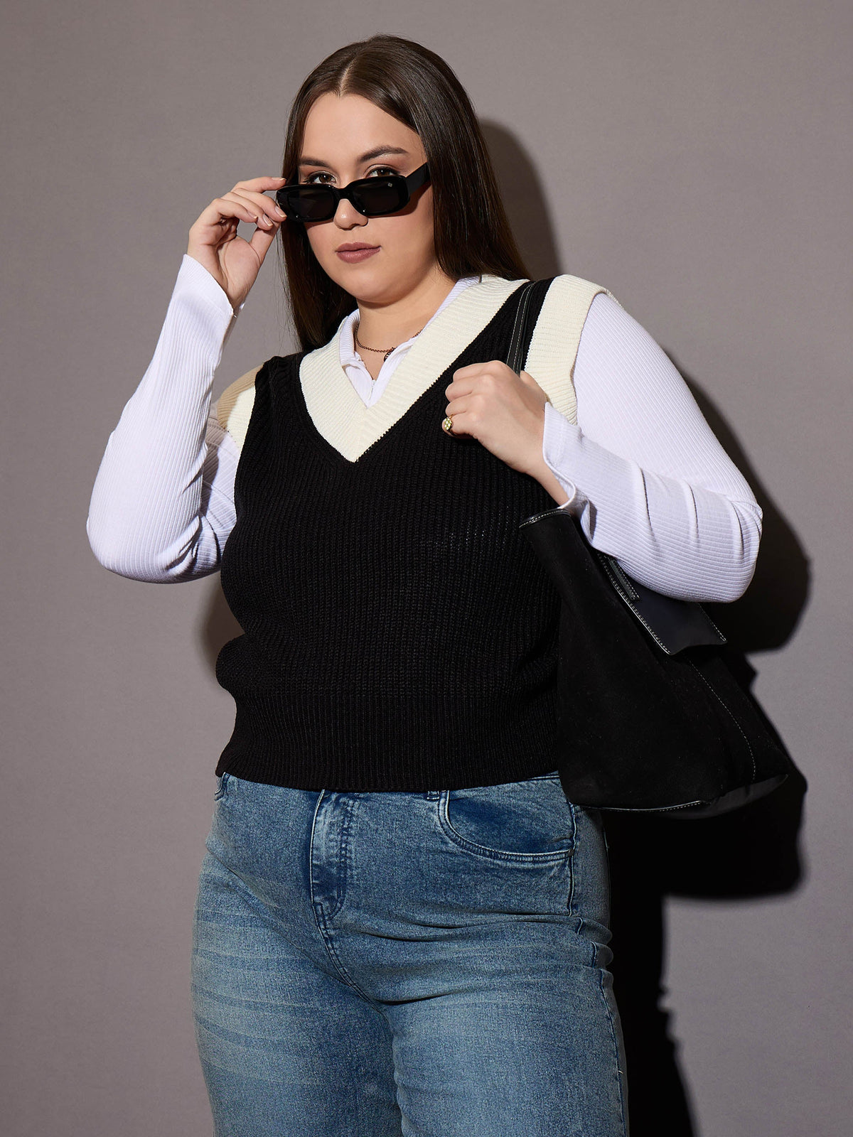 Women Curve Solid V-Neck Sweater Vest