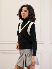 Women Black & White Solid V-Neck Sweater Vest