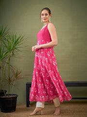 Women Fuchsia Floral Anarkali Kurta