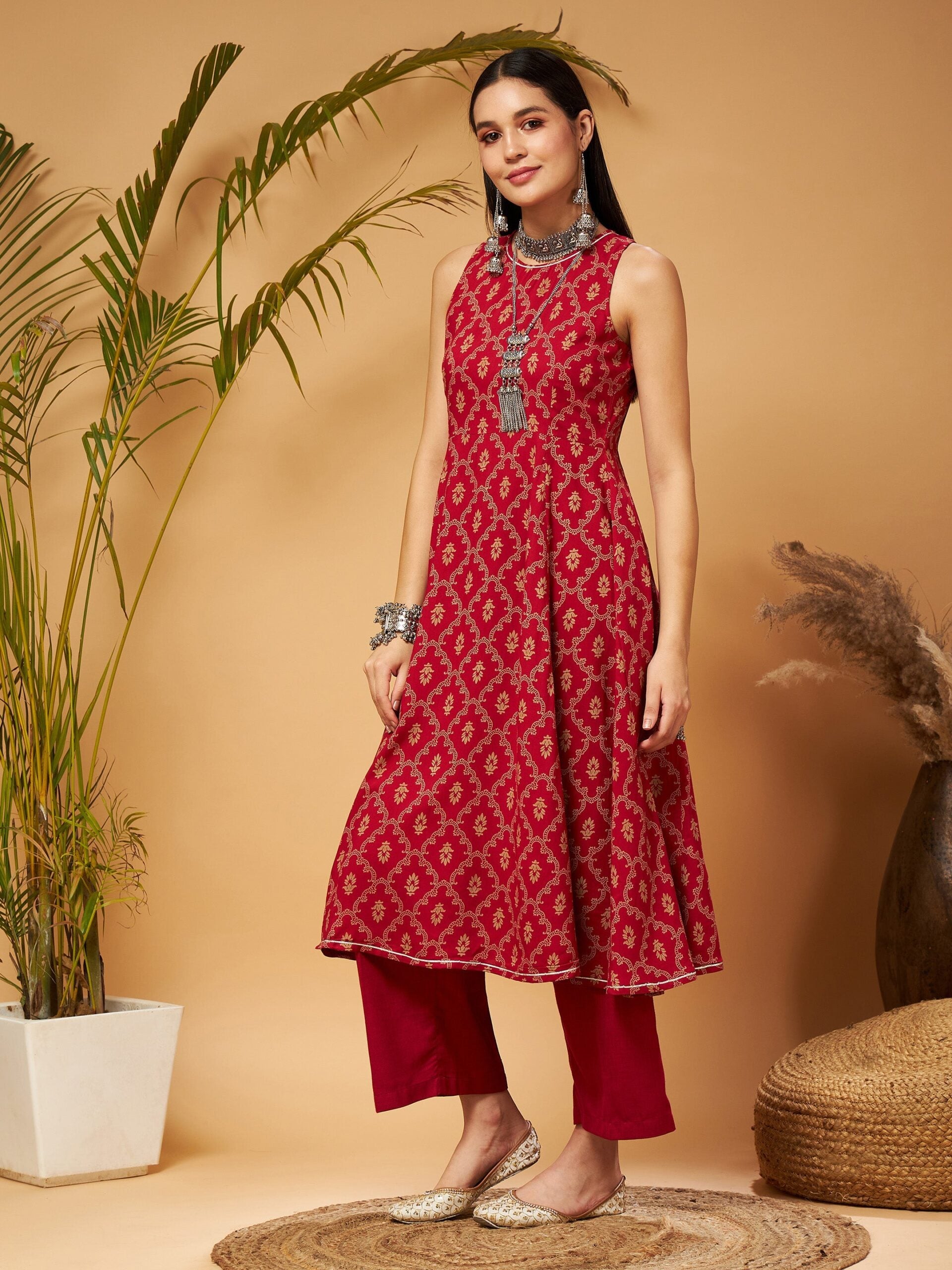 Women Maroon Floral Box Back Detail Anarkali Kurta