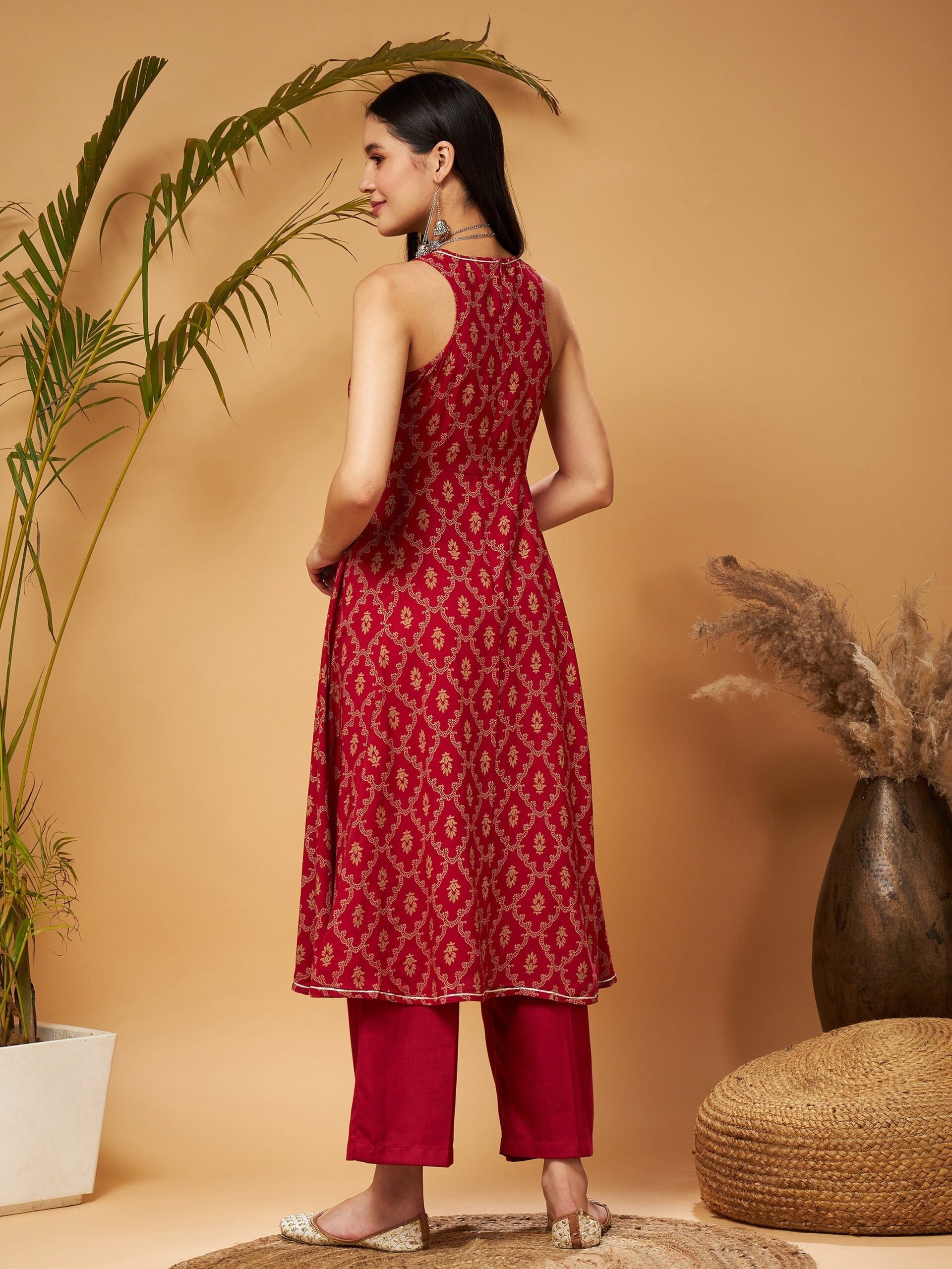 Women Maroon Floral Box Back Detail Anarkali Kurta