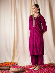 Women Fuchsia Velvet Straight Kurta