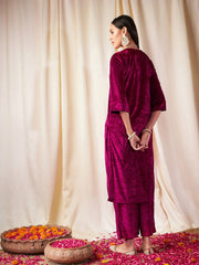 Women Fuchsia Velvet Straight Kurta