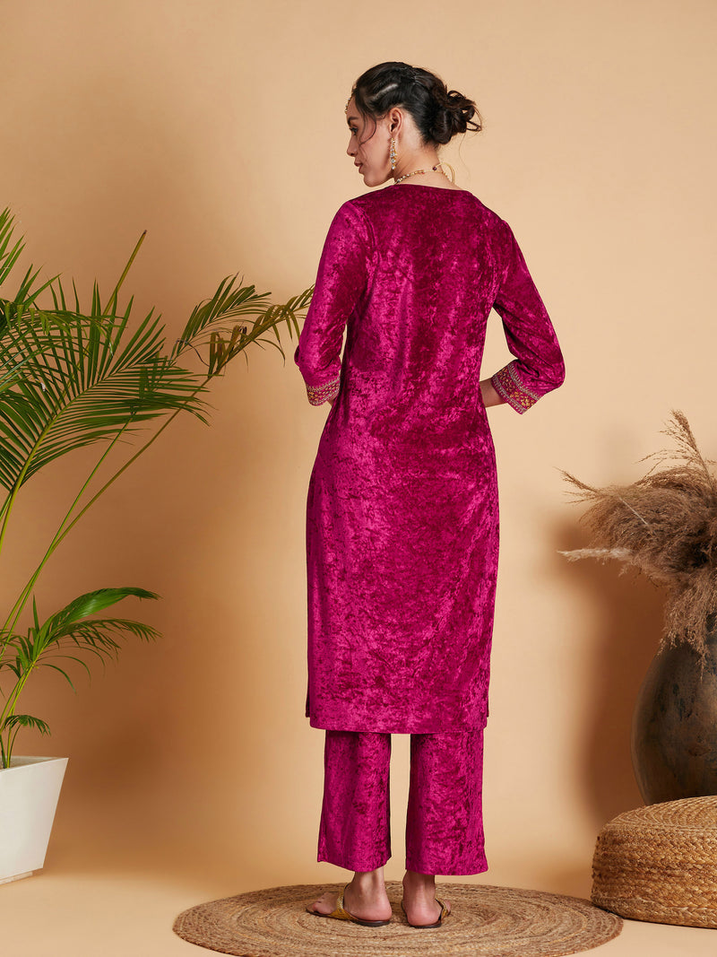 Women Fuchsia Velvet Straight Kurta