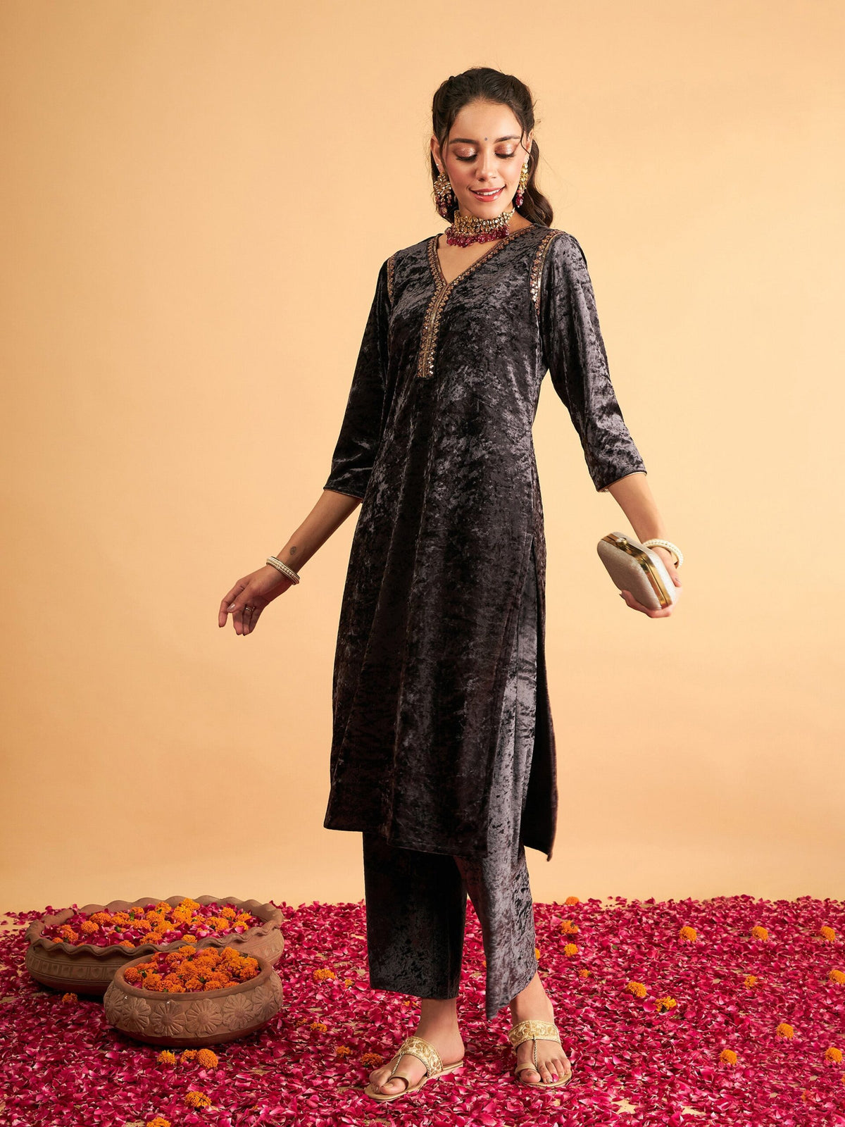 Women Grey Velvet Embroidered Straight Kurta