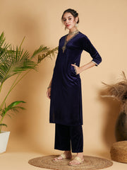 Women Navy Velvet Embroidered Pocket Straight Kurta