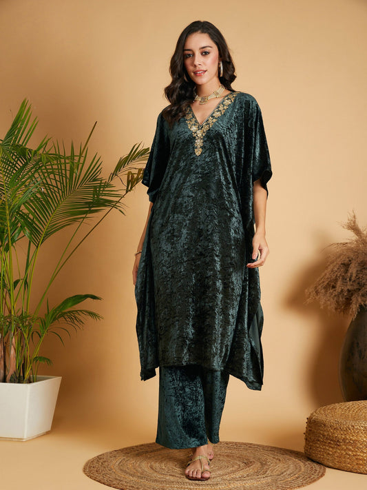 Women Emerald Velvet Kaftan Kurta