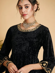 Women Black Velvet Embroidered Gathered Kurta