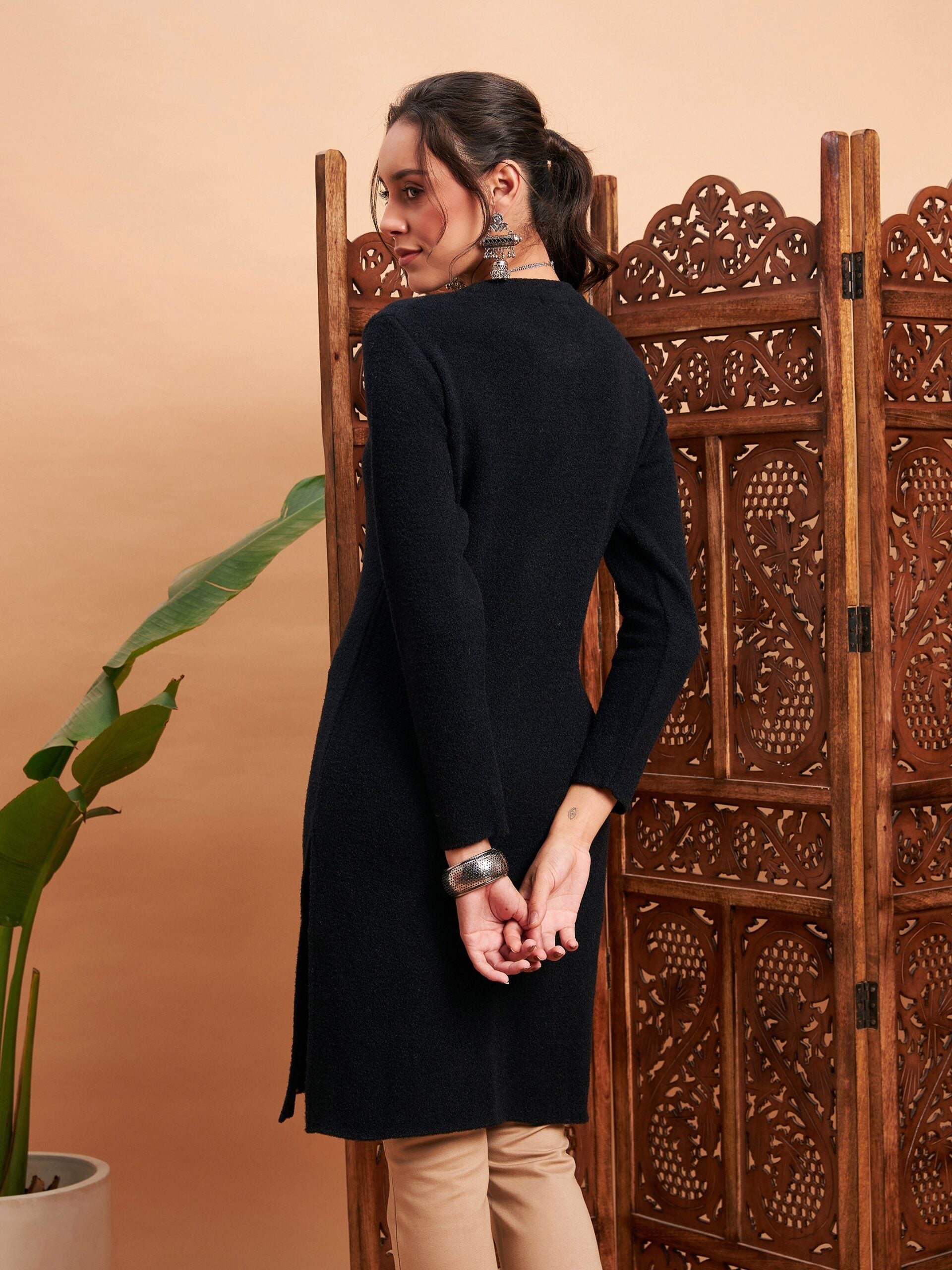 Women Black Solid Hair Wool Straight Kurta