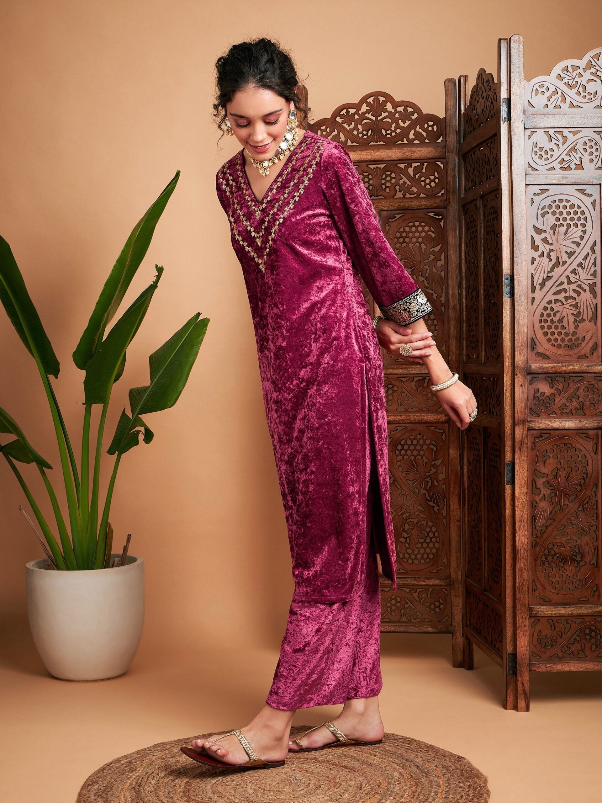 Women Pink Velvet Embroidered Yoke Straight Kurta