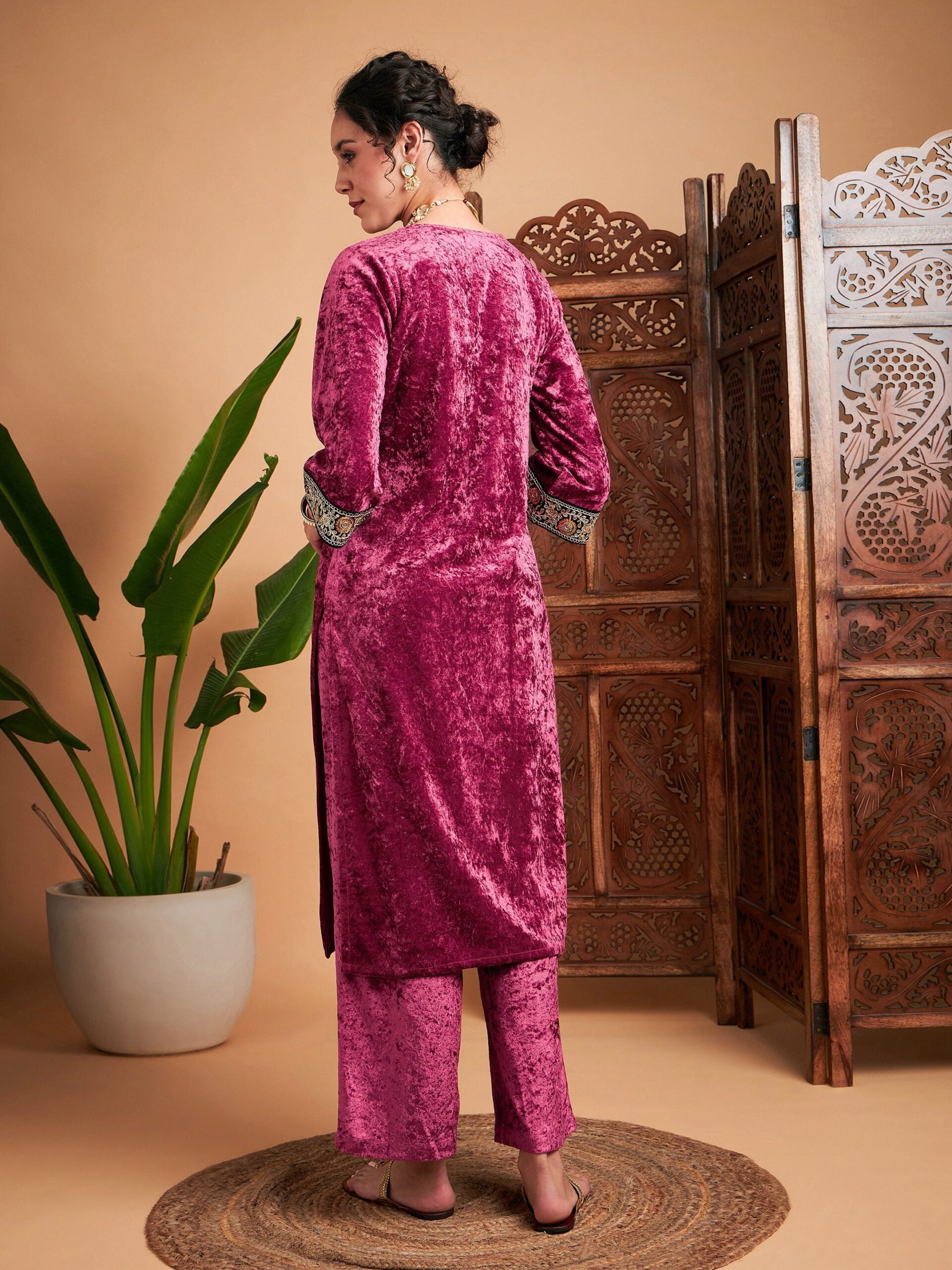 Women Pink Velvet Embroidered Yoke Straight Kurta