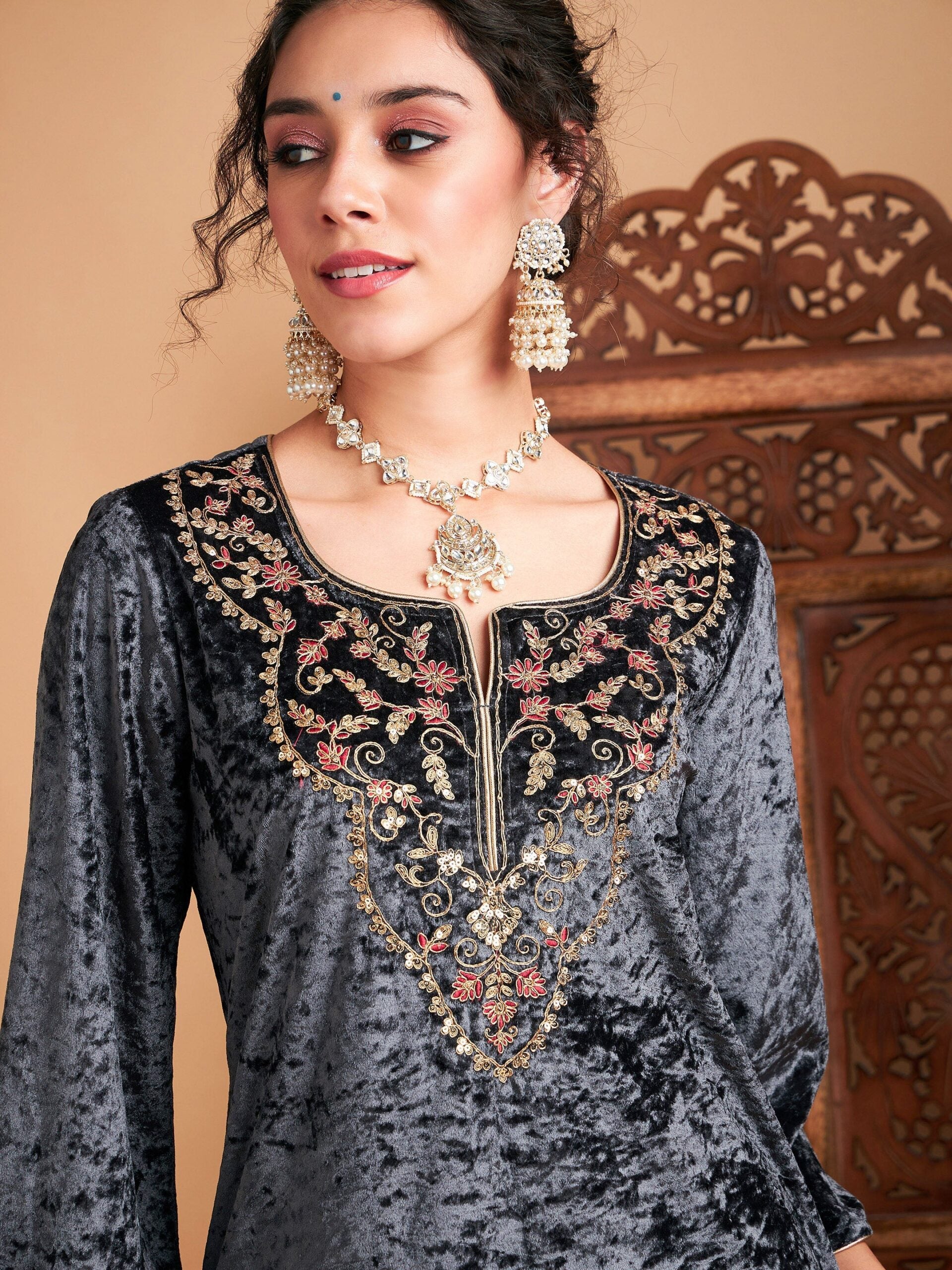 Women Grey Velvet Embroidered Straight Kurta