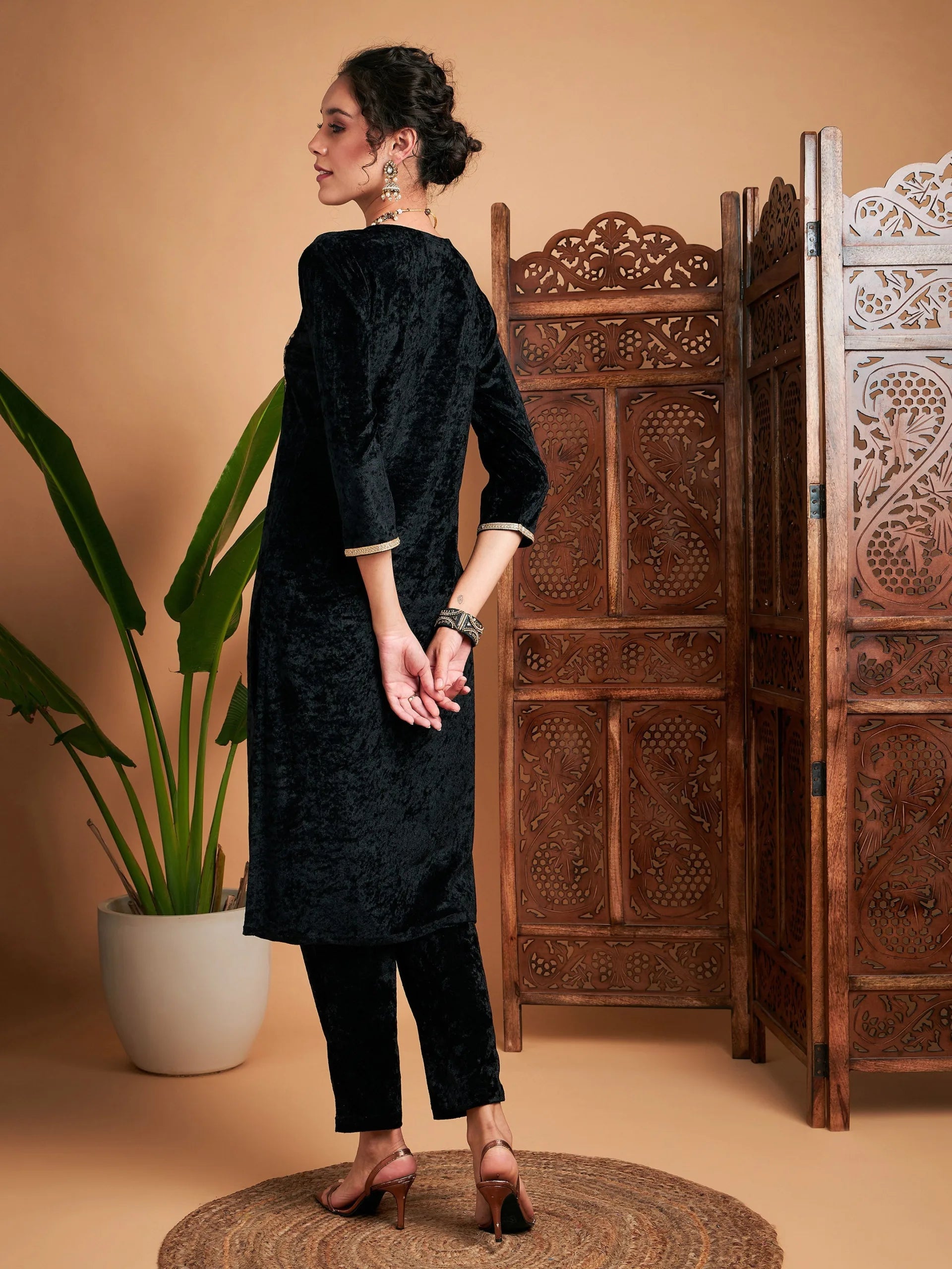 Women Black Velvet Sequin Embroidered Straight Kurta